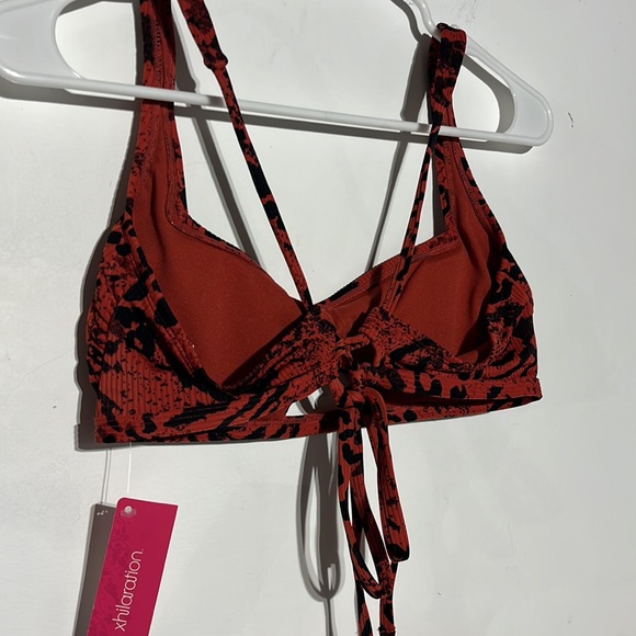 NEW Xhilaration Juniors Red Animal Print Bikini Top Size L (8-10) - Picture 5 of 7